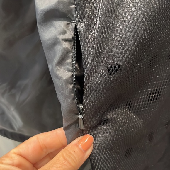 Helly Hansen jacket. - Picture 13 of 14